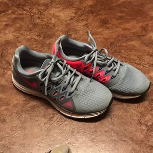 🔥 Final Reduction🔥 Nike Vomero 9